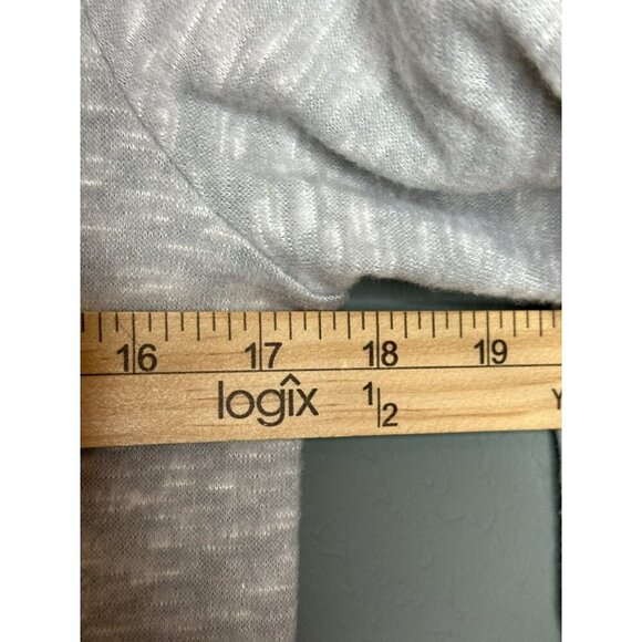 Kaileigh Luciana Women's Medium Back Detail Knit Top V-Neck NWT USA MADE - Picture 5 of 10